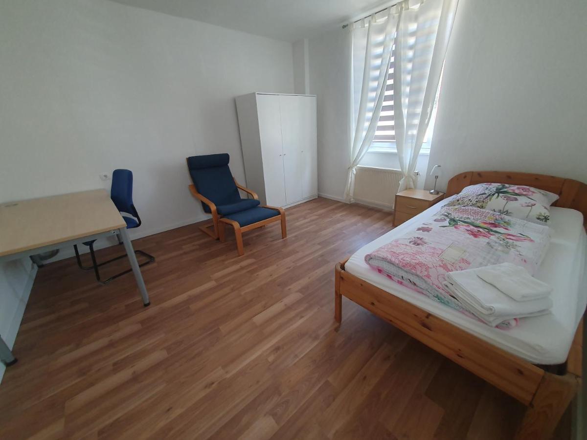 Privatzimmer An Der Uniklinik Mainz Exterior foto